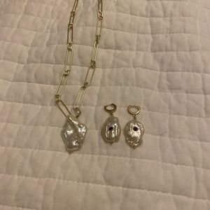 Anthropologie fresh water pearl necklace, earrings